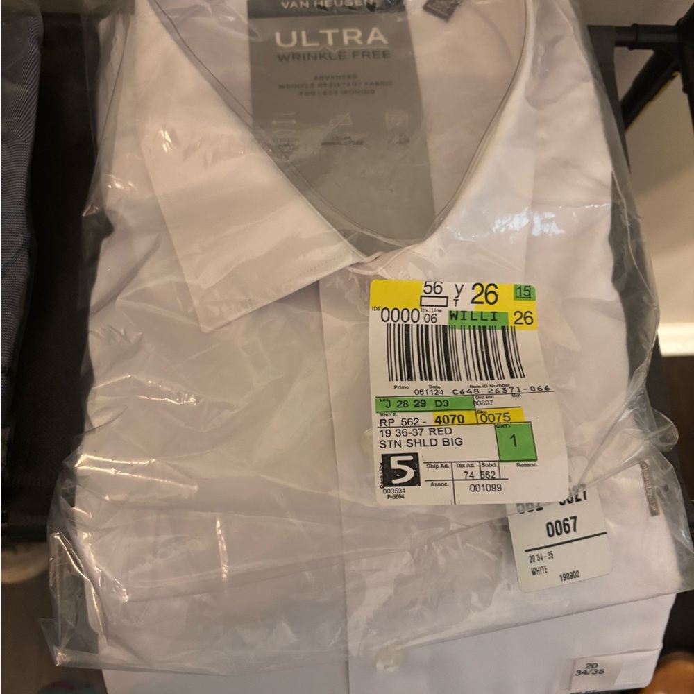 Van Heusen Men's Ultra White Dress Shirt
